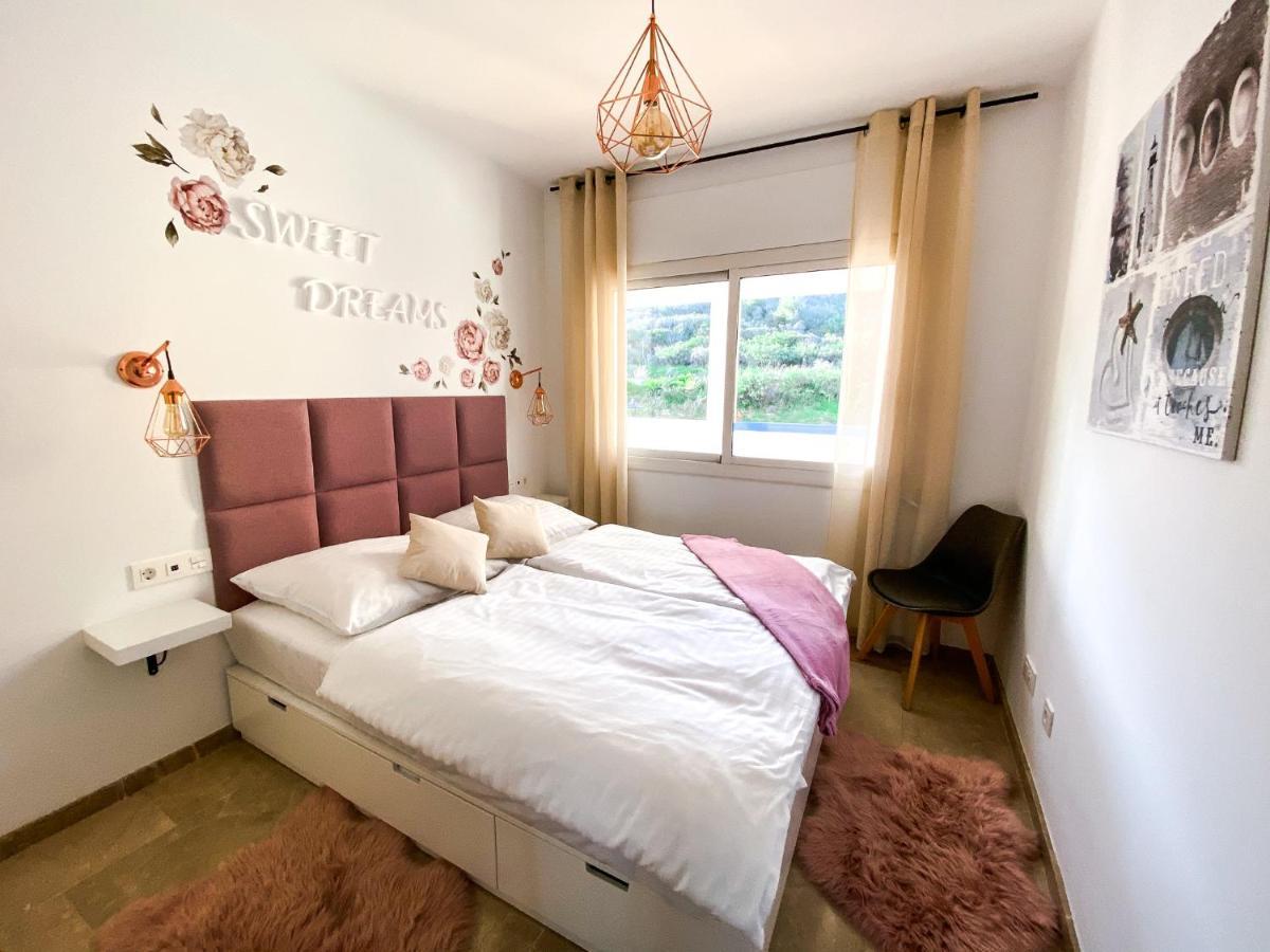Beautiful New Apartment With Sea View Castillo de Sabinillas Eksteriør billede